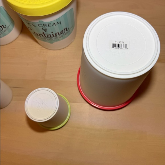 Colorful Ice Cream Containers Set - Picture 5 of 5